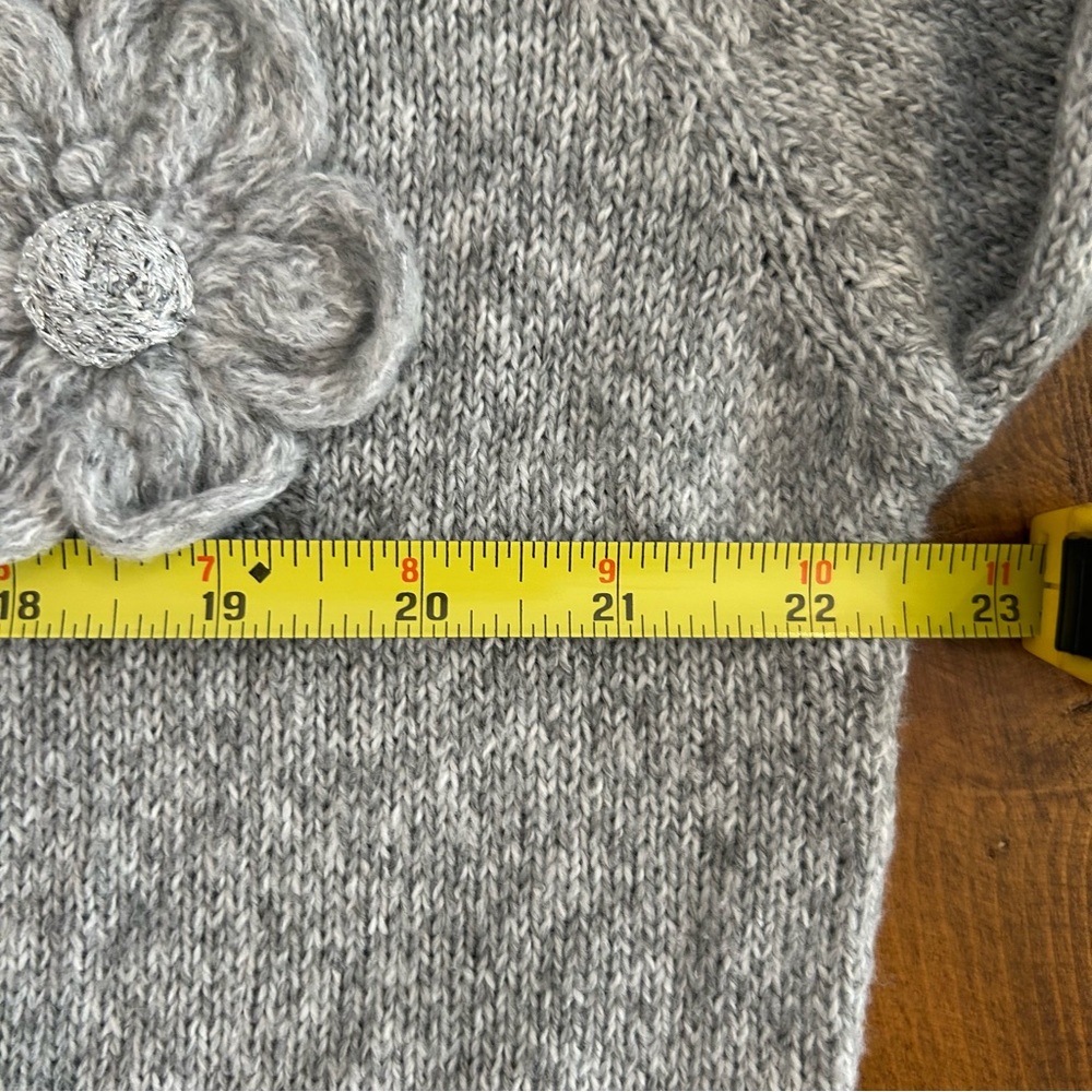 NEW Unbranded Gray Floral Cardigan Sweater NEW - Picture 10 of 11